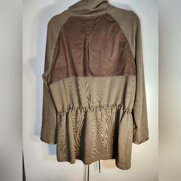 Eddie Bauer Tan and Brown Utility Jacket - Picture 5 of 5